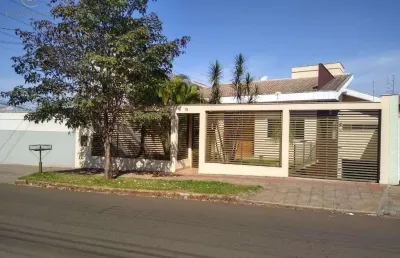 Casa com 4 quartos à venda na Rua Bruno Próspero Parolari, 78, Jardim dos Alpes I, Londrina