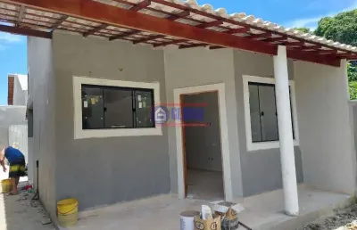 Casa com 2 quartos à venda na rua quatorze, balneário bambuí (ponta negra), maricá, 70 m2 por r$ 290.000
