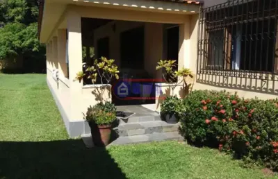 Casa com 4 quartos à venda na rua ermílio ferreira da silva, bananal (ponta negra), maricá, 200 m2 por r$ 600.000