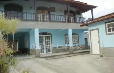 Casa com 5 quartos à venda na rua enéas lopes da fontoura, centro, maricá, 310 m2 por r$ 900.000
