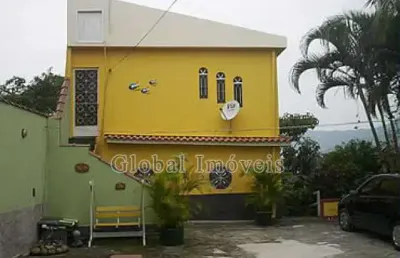 Casa com 5 quartos à venda na rua glauber rocha, itapeba, maricá, 168 m2 por r$ 450.000