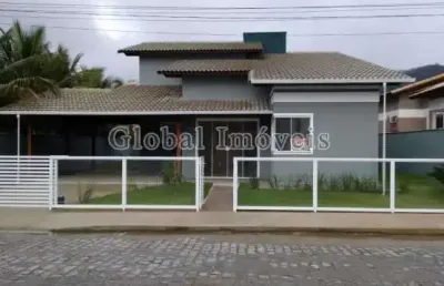 Casa em condomínio fechado com 3 quartos à venda na rodovia ernani do amaral peixoto, flamengo, maricá, 198 m2 por r$ 750.000
