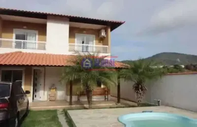 Casa em condomínio fechado com 3 quartos à venda na rodovia ernani do amaral peixoto, flamengo, maricá, 230 m2 por r$ 850.000