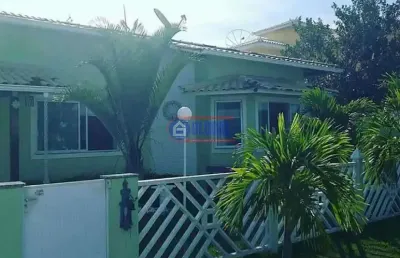 Casa em condomínio fechado com 3 quartos à venda na rua treze, ponta grossa, maricá, 120 m2 por r$ 920.000