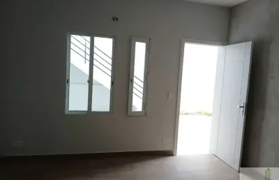 Casa com 2 quartos para alugar no Campo Grande, São Paulo 