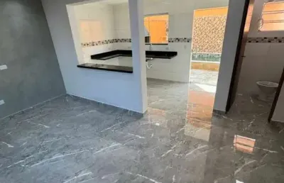 Sobrado novo em condomínio com 2 suítes à venda em itanhaém