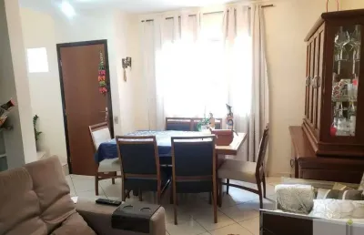 Sobrado com 2 dormitórios e 1 vaga de garagem região cupecê