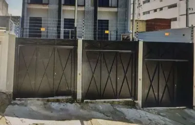 Belíssimo sobrado novo na vila inglesa - próximo à praça da árvore