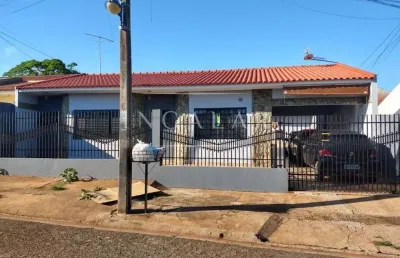Casa com 3 dormitórios à venda, 187 m² por r$ 650.000,00 - parque das grevíleas - maringá/pr
