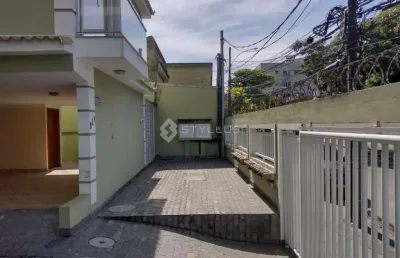 Casa em condomínio fechado com 3 quartos à venda na rua parintins, praça seca, rio de janeiro, 125 m2 por r$ 395.000