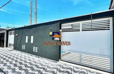 Imperdível! casa nova com piscina a 50m da praia em mongaguá!