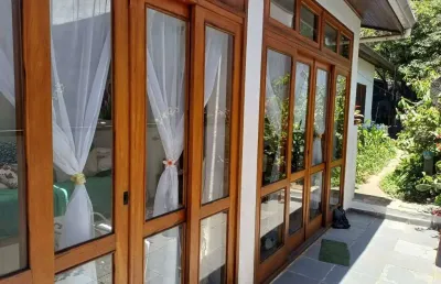 Casa térrea com 3 quartos e amplo quintal, vila rio branco - jundiaí