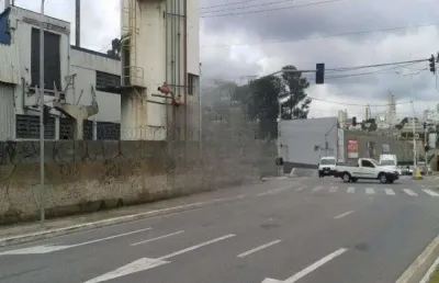 Casa para alugar na Rua Carlos Gomes, 195, Ponte de São João, Jundiaí