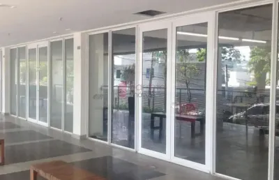 Sala/loja térrea à venda no condomínio golden office em jundiaí/sp