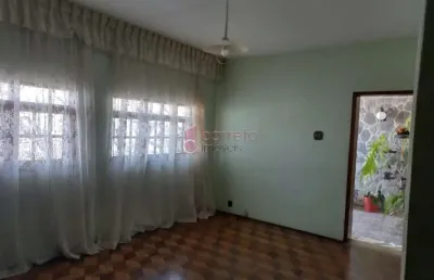 Casa com edicula para locação ou venda em jundiaí sp bairro vianelo 283m² (em frente ao mercadão municipal)