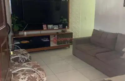 Casa térrea à venda no bairro jardim do trevo em jundiaí/sp