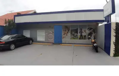 Vende-se excelente imóvel, para uso comercial ou residencial