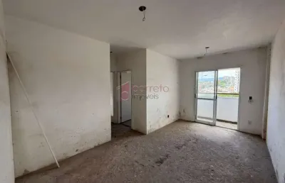 Apartamento com dois quartos à venda no condomínio saint james - centro - jundiaí/sp
