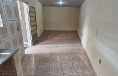 Casa com entrada independente para locação no caxambú - jundiaí/sp