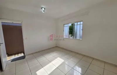 Casa com entrada compartilhada para locação no santa gertrudes - jundiaí/sp