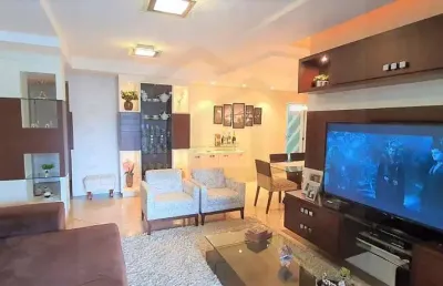 Apartamento de 140m² com 3 dormitórios sendo 1 suíte