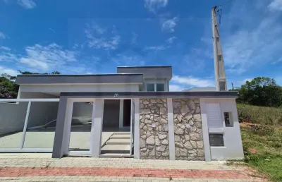 Espetacular casa com 3 dormitórios sendo 1 suíte com closet