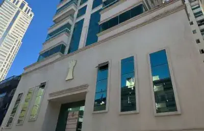 Apartamento à venda no bairro meia praia - itapema/sc
