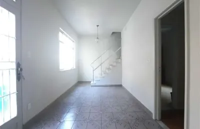 Casa de vila com 4 quartos para locação em rio comprido - rj