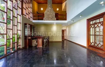 Casa à venda em interlagos com 4 dormitórios 2 suítes e 4 vagas de garagem