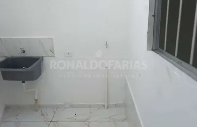 Casa locação, 1 quarto cozinha e banheiro - socorro