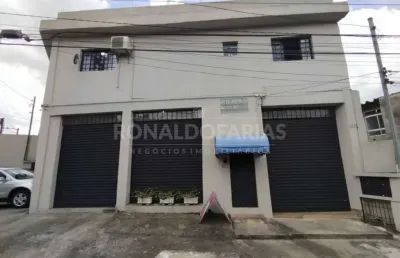 Prédio comercial à venda com 3 salas e 3 salões na região de interlagos.