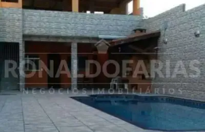 Casa térrea à venda com 3 dormitórios e 1 suite em mongaguá.