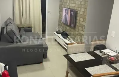 Casa à venda com 2 dormitórios e 1 vaga na região do jardim iracema.