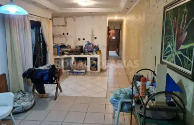 Casa térrea para locação comercial ou residencial na região de  veleiros,