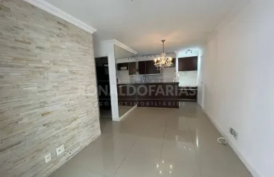 Apartamento a venda com 03 dormitórios sendo 01 suíte na região de interlagos