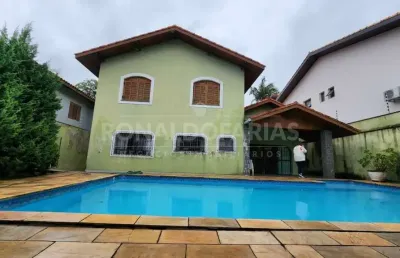 Casa à venda ou locação no bolsão de interlagos com 4 dormitórios 2 suítes 6 vagas de garagem