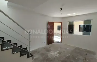 Sobrado a venda em condominio fechado com 02 suites na regiao de interlagos.