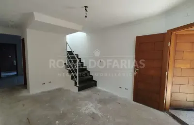 Sobrado a venda em condominio fechado com 02 suites na regiao de interlagos.