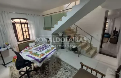 Casa a venda no bairro de interlagos com 3 dormitórios 1 suíte 3 vagas de garagem