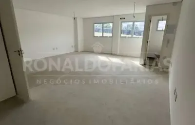 Salas comerciais para locação 40m próximo ao socorro
