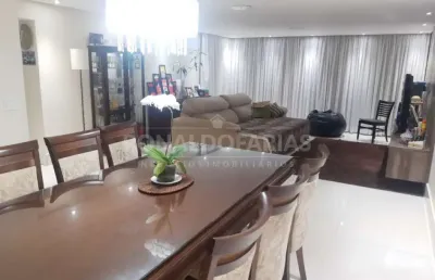 Apartamento a venda /locaçao com 04 dormitorios na regiao de interlagos