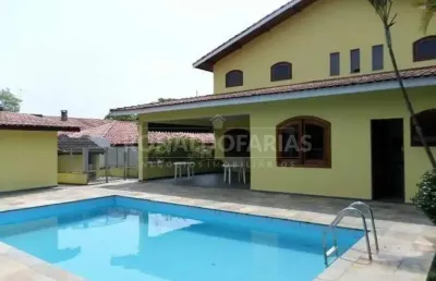 Casa a venda no bairro de interlagos bolsão com 4 dormitórios 2 suítes e 5 vagas de garagem