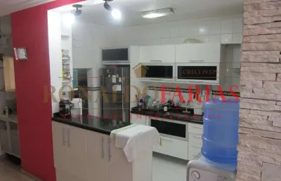 Casa à venda com 4 dormitórios e 2 suítes na região de santo amaro.