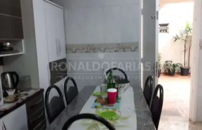 Sobrado a venda com 02 dormitórios na região de interlagos.