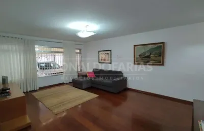 Sobrado a venda com 03 dormitórios na região da chácara sto. antônio