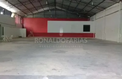Galpão à venda com 1.000,00m na região de interlagos.
