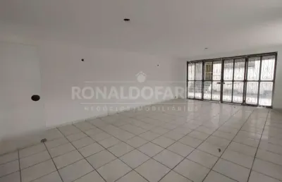 Sobrado comercial/residencial para locação na região de interlagos.