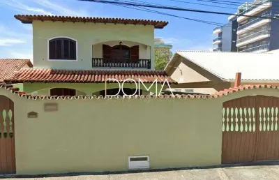 Casa duplex independente com 4 quartos! na melhor localização do braga!