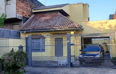 Casa com 3 quartos à venda na rua doutor gastão rhodes, 368, santana, porto alegre por r$ 750.000