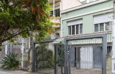 Casa com 3 quartos à venda na avenida taquara, 111, petrópolis, porto alegre por r$ 638.300